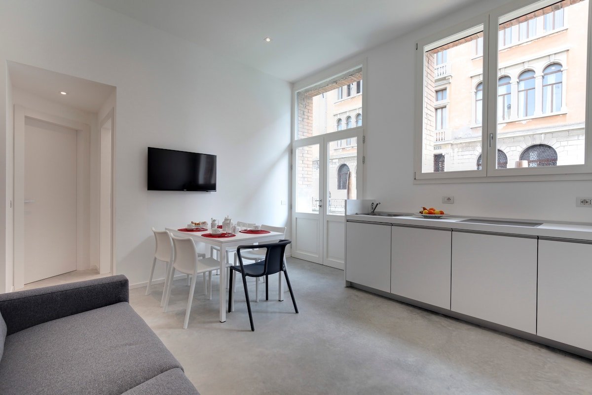 Terrace Luxury Loft, for 6 people gallery image 5