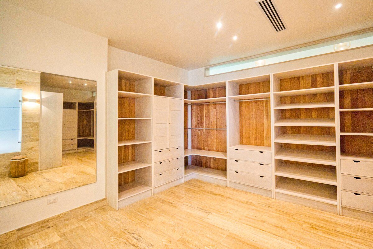 Arrecife 26 gallery image 3