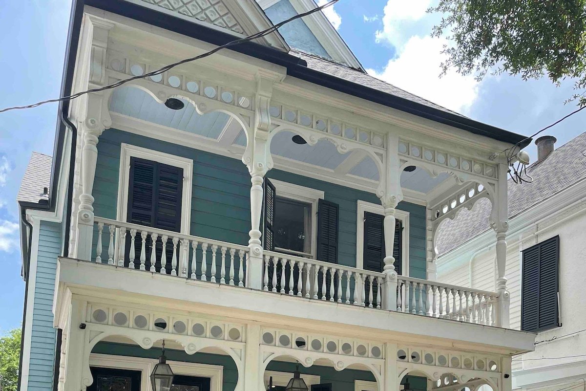 Mid City Classic on Streetcar Line Minutes from FQ gallery image 3