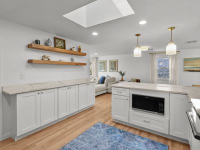 Eventide: Renovated 5 Bedroom, 3 Baths on Island