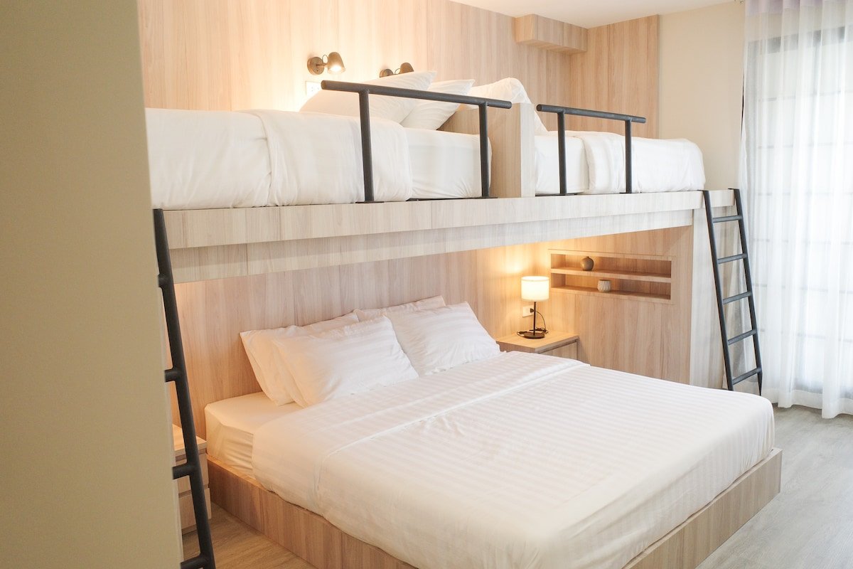 Private 6 min walk BTS ,7-11 Near by,Street food gallery image 3