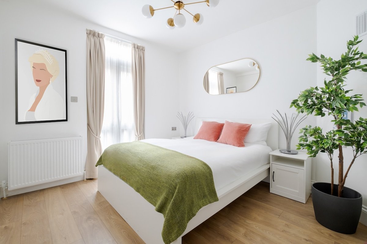 Luxury Majestic Apartment in Marylebone w/Air Con gallery image 4