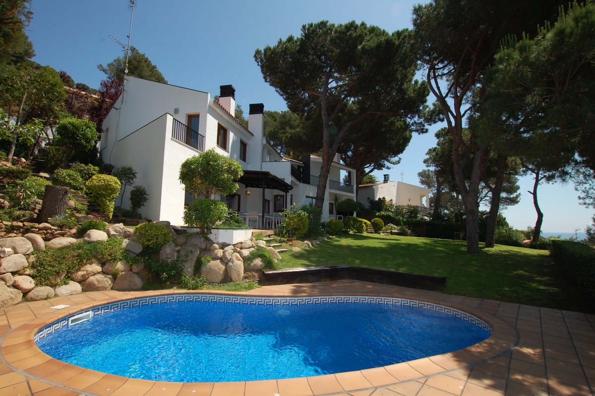 ★ CoastalVillas – Villa El Olivo ★ spacious garden