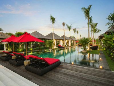 15% Off! 4Bd 25M Pool Gym Home Cinema Billiard Spa