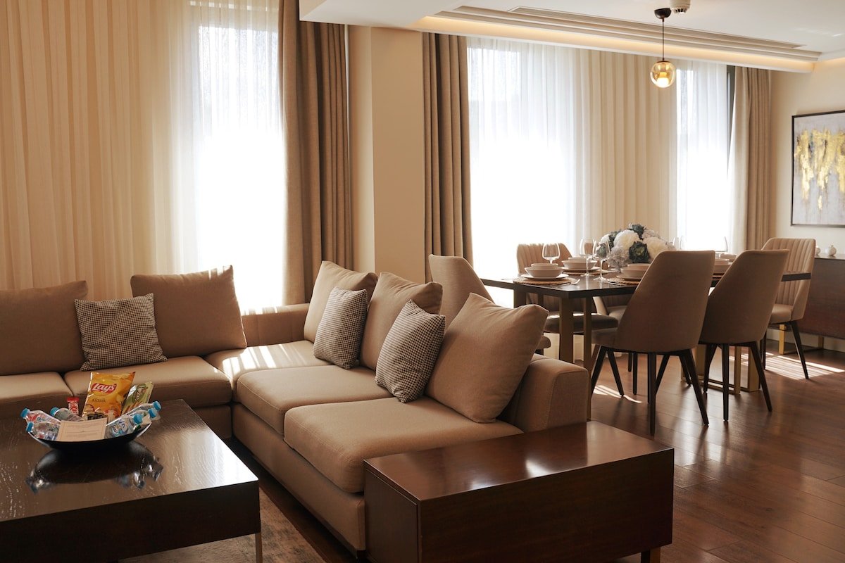 Spacious 3BR Duplex • Ideal for Families & Groups gallery image 4