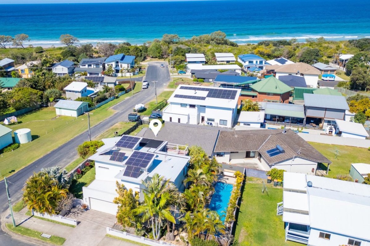 Whale Watches-Observation-deck, Sleeps 6, Pets