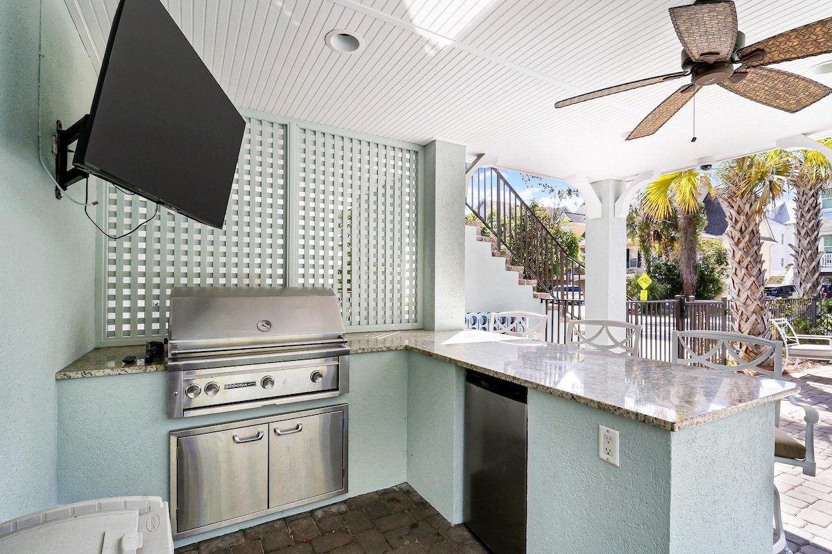 Remarkable 4th Row Burke’s Beach home with Pool gallery image 2