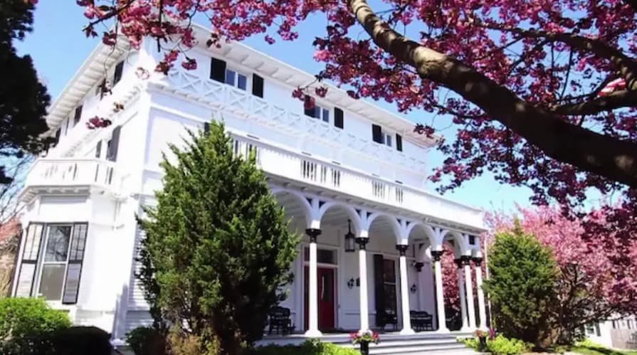 The Hamilton Hoppin Mansion | 9 Suites gallery image 2