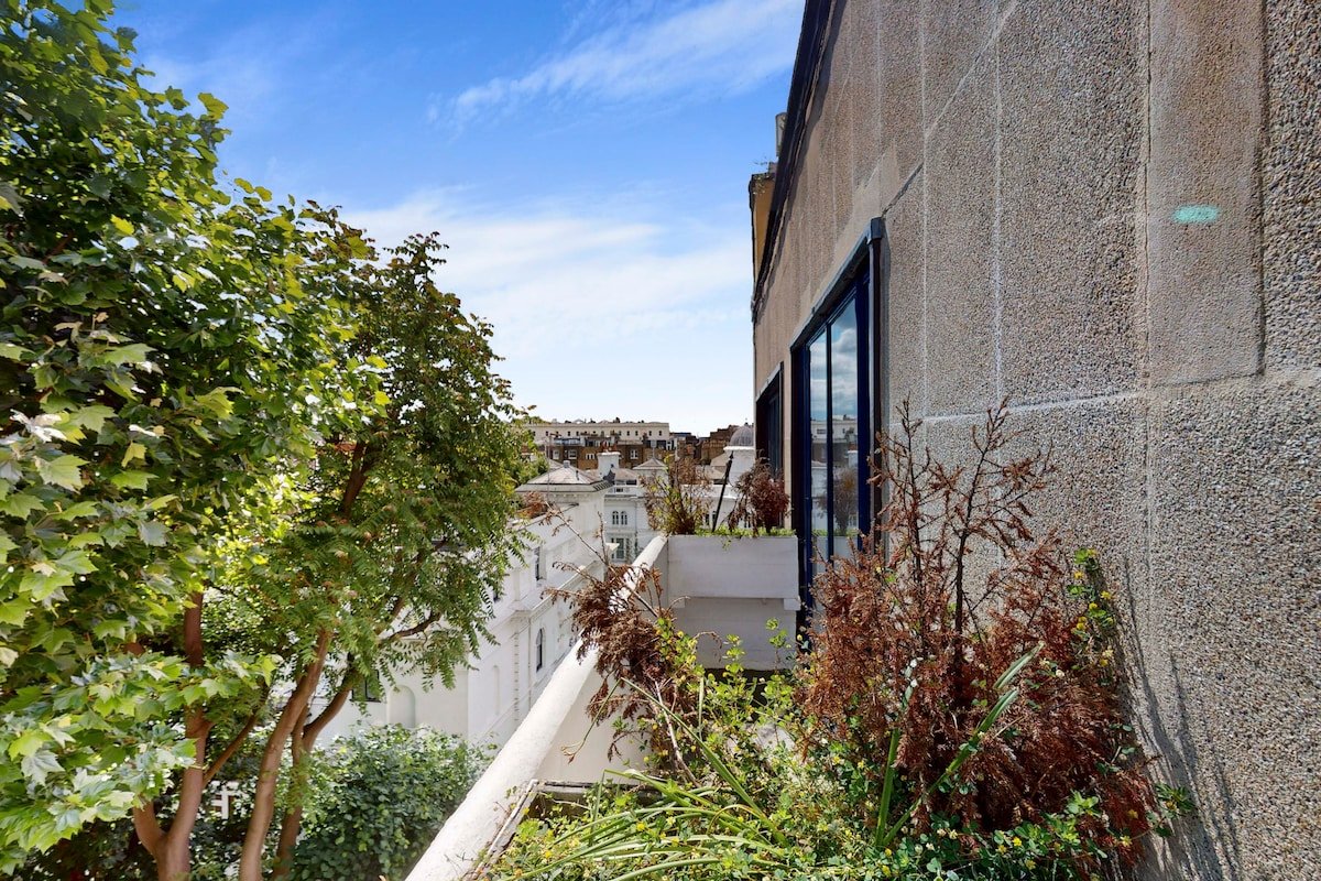 Luxury 3Bed/3Bath Duplex near Kensington Palace gallery image 4
