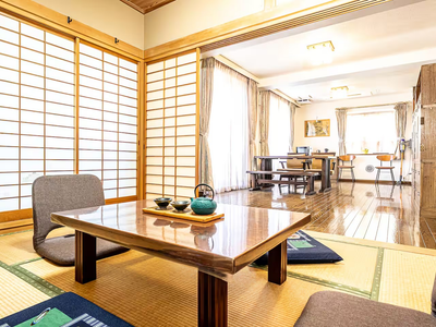 175㎡ Luxury 3F&4F Suite – 5min train to Shinjuku