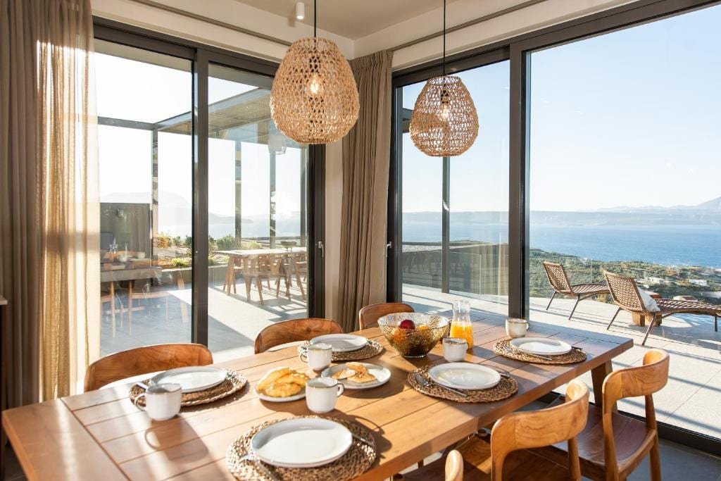 Monte Carlo Vila 3BD 4BA Seaview gallery image 4