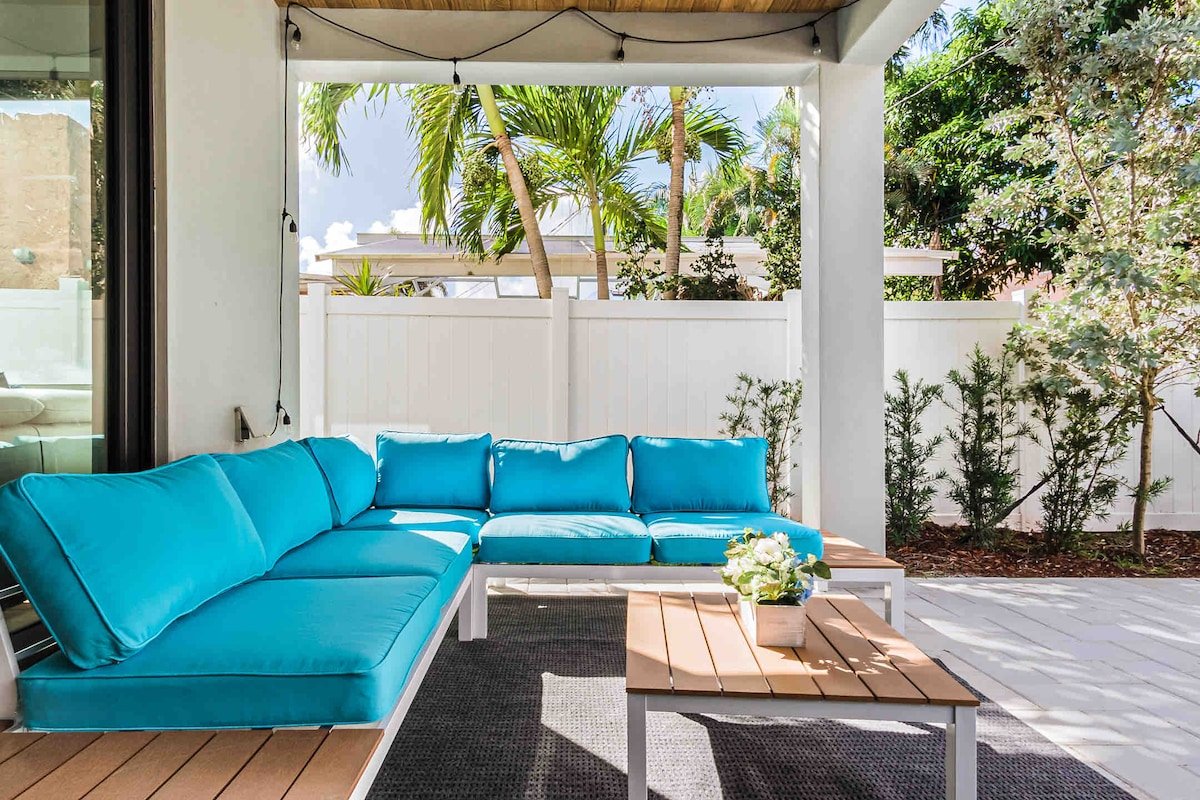 Luxury Paradise, walk to Las Olas -5 mins to Beach gallery image 4