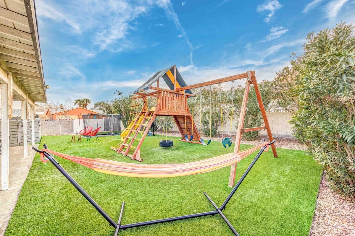 LUXURY!!! 1 STORY HOUSE ALL WHAT KIDS NEED gallery image 2