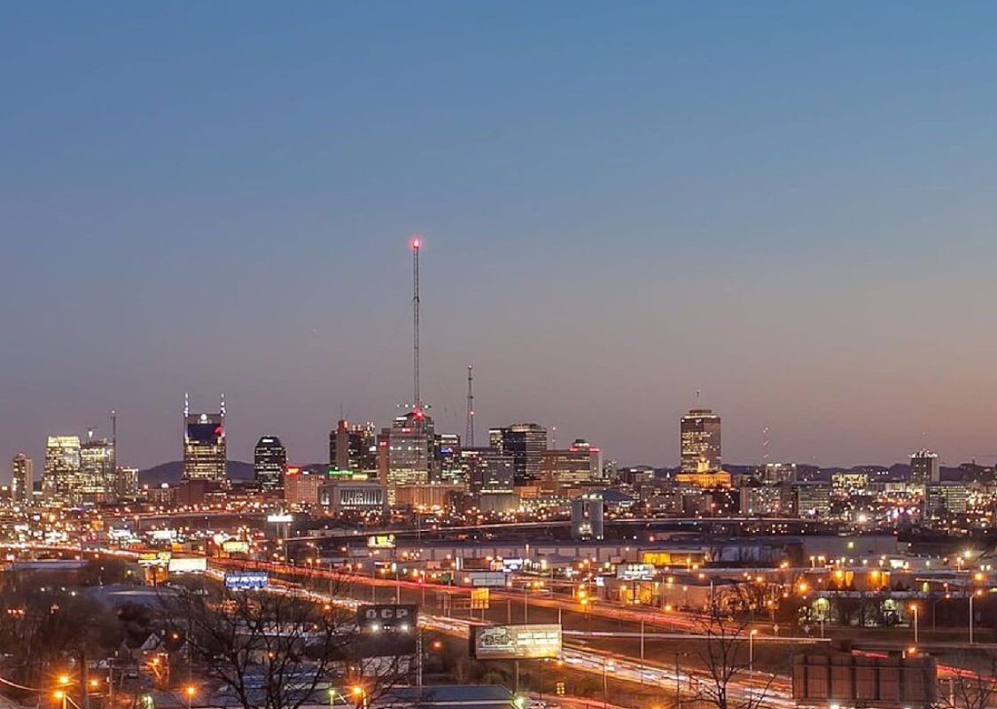 F3) HUGE Home/Yard-Beds Galore-No Cleaning Fee! gallery image 4