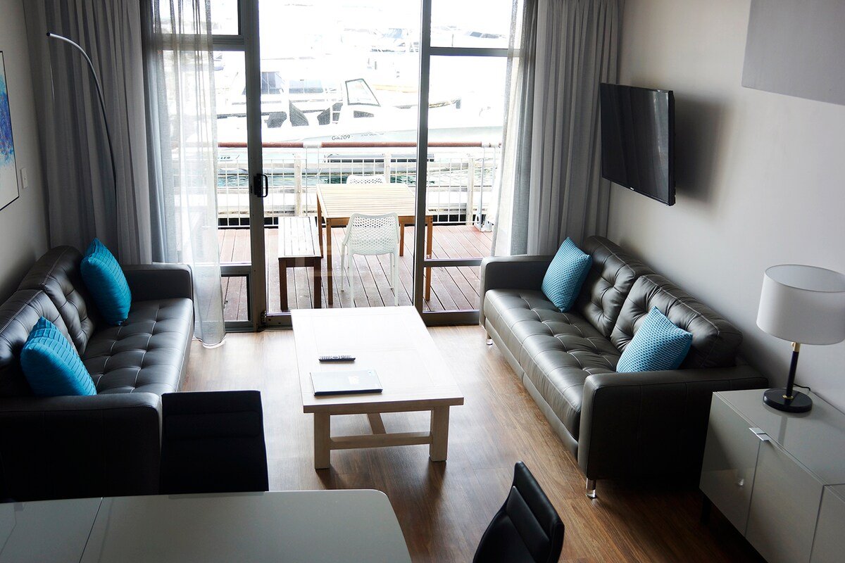 Oceanfront 23- in an outstandingly beautiful area gallery image 3