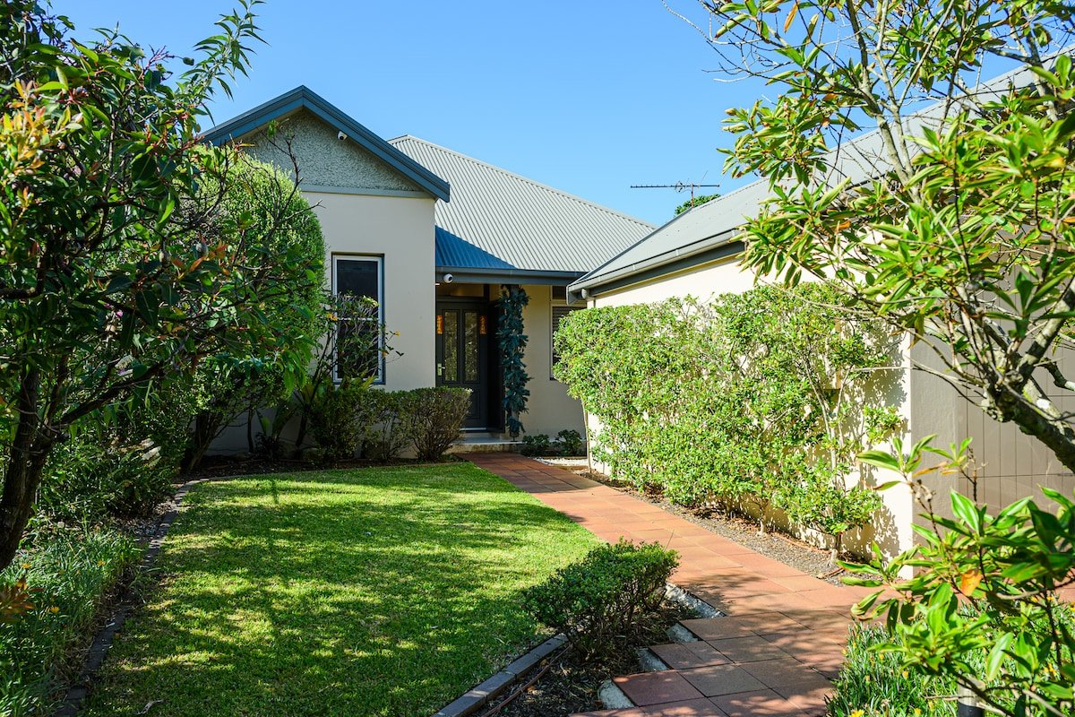 Secret Garden/North Sydney/Walk to Metro & Train gallery image 4