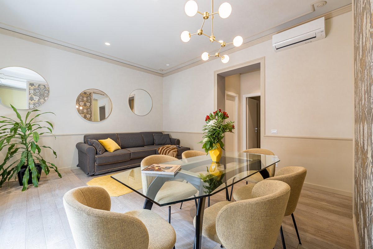 Spazioso appartamento di design, ristrutturato