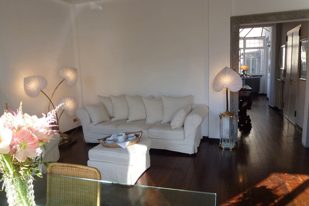 Perfect Bright Prime Spanish Steps-Balconies-Chic gallery image 4