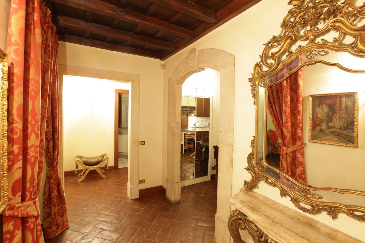 Navona Pantheon Exclusive Spacious Luxury gallery image 5