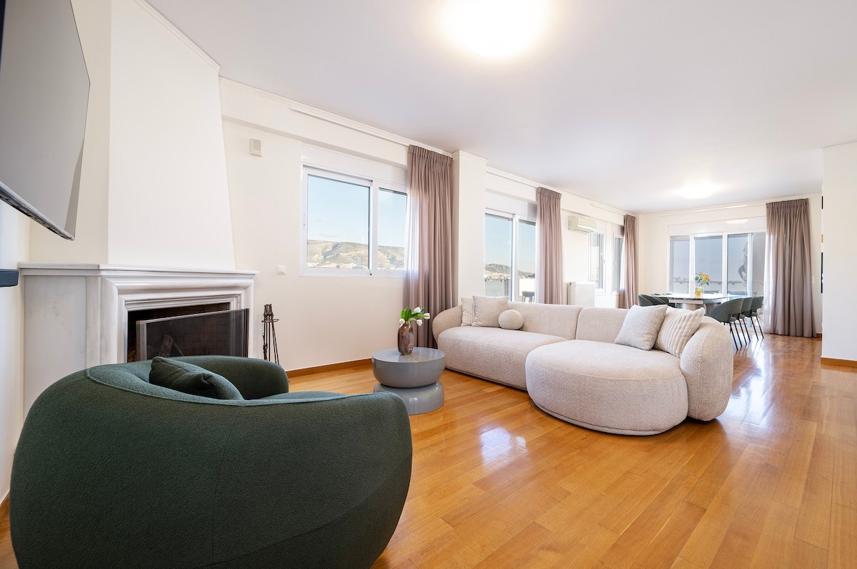 Elegant Skyline Penthouse Acropolis View 3BR|2BA gallery image 5