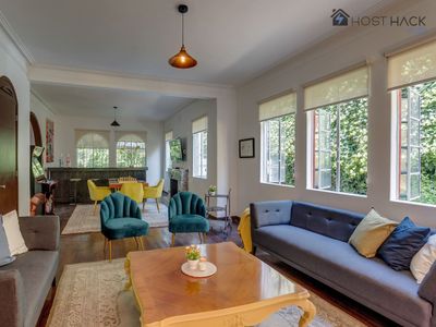 Newly remodeled mansion with 4 rooms and garden