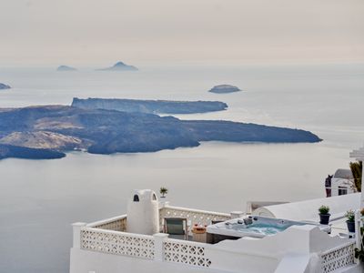 Santorini Mansion Maisonette Sea View Jacuzzi 3BDR