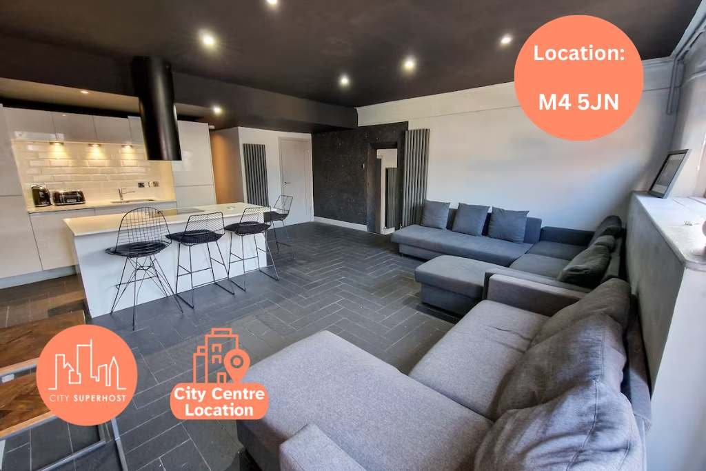 City Centre Hidden Gem Sleeps 22 By City SuperHost