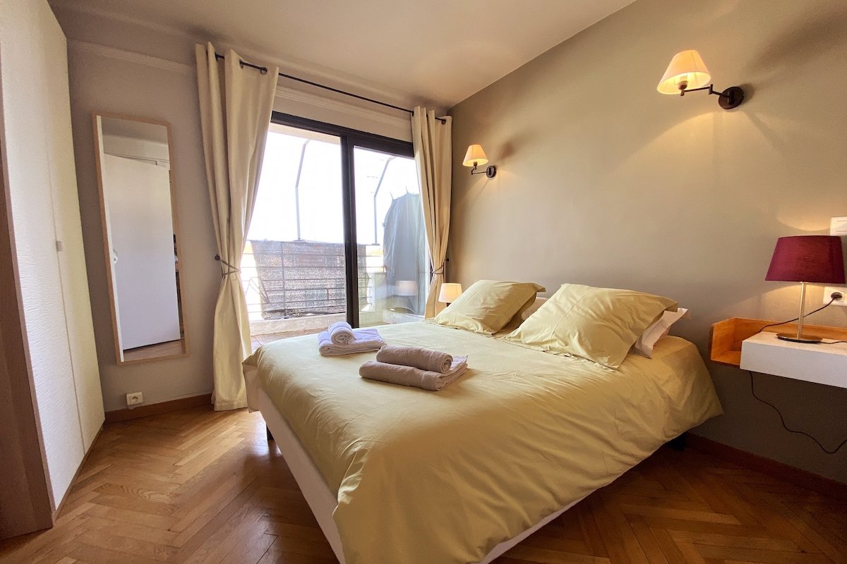 Terrasse&vue sur Lyon/Fourvière-2ch-Climatisé gallery image 5