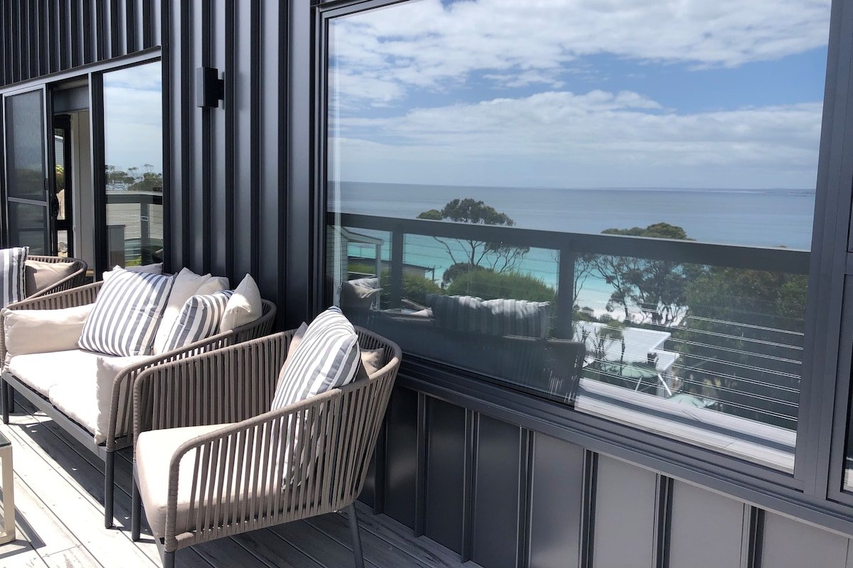 Moonrise Binalong Bay~ Stunning views Bay of Fires gallery image 5