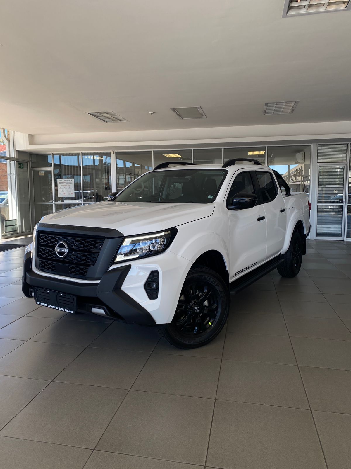 NISSAN NAVARA 2.5DDTI STEALTH A T for Sale in South Africa