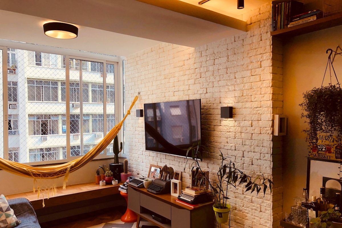 Apê Laranjeiras: vaga, Netflix e metrô a 200m gallery image 4