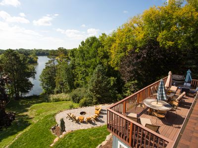 Eagle’s Nest – Lake Home with Hot Tub and Fire Pit