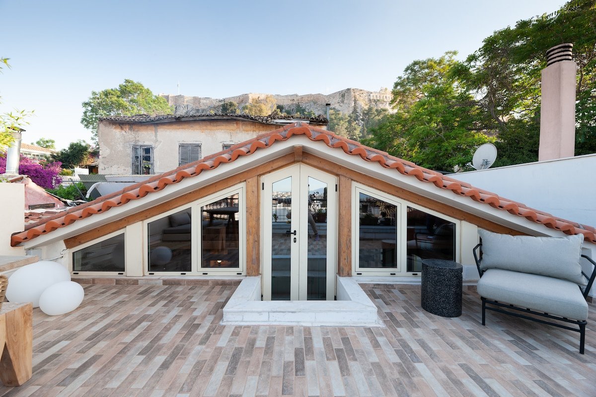 Elegant Luxury House in Plaka with Akropolis View gallery image 3