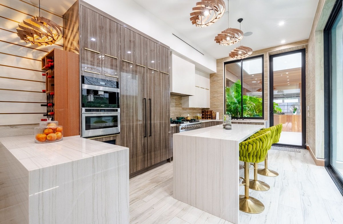 Designer Venice Retreat | Pool, Spa & Rooftop gallery image 5