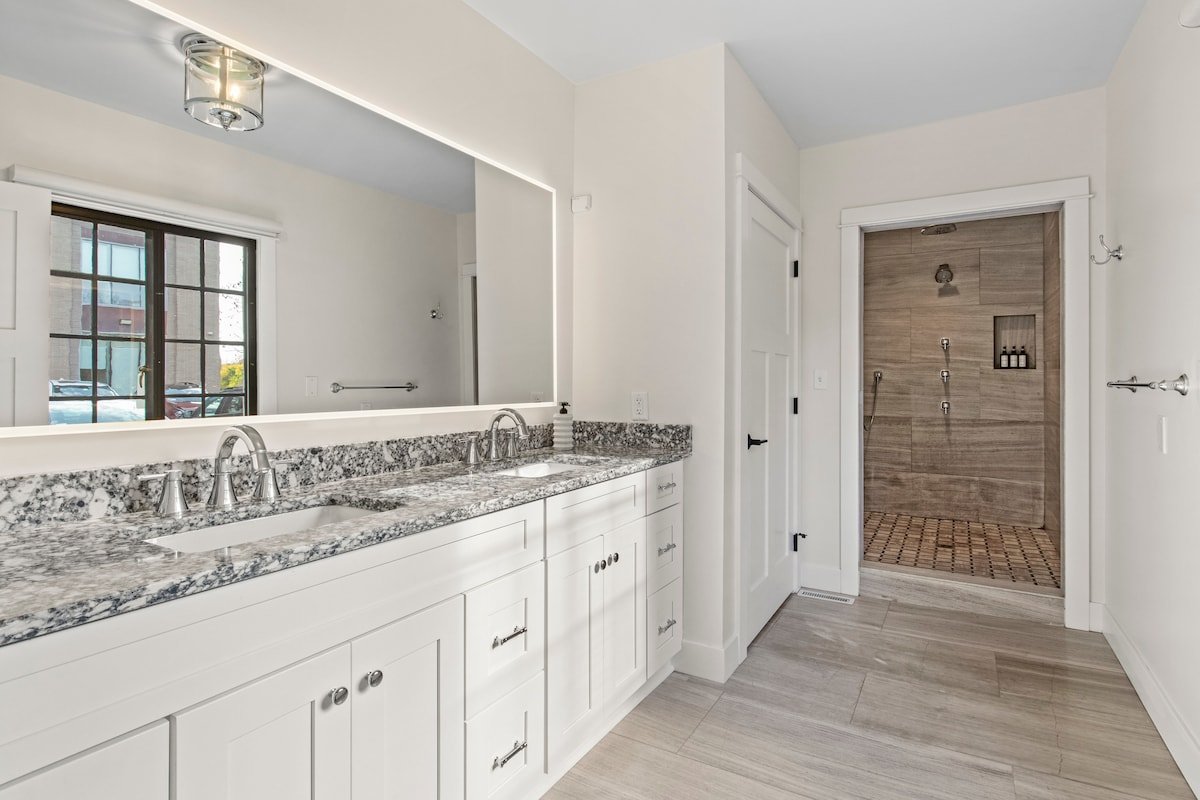 The Suites at 3NG – Gentlemen’s Quarters gallery image 4