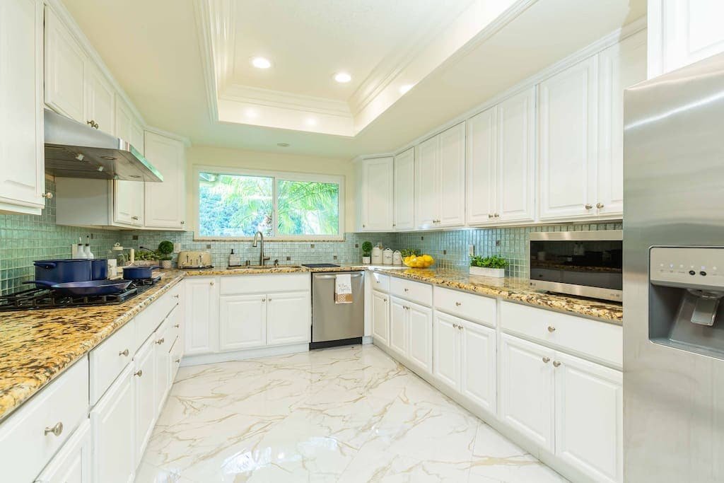 Luxury Pool Home in Glendora Foothills Retreat gallery image 5