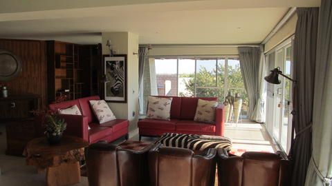 Phofu Eco Safari Lodge - Lounge Area