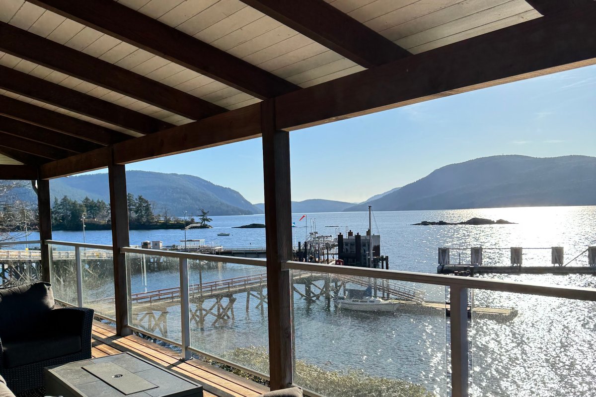 The Vesuvius – Oceanfront Home