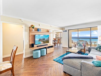 Oceanfront Condo W Free Valet Parking & Balcony