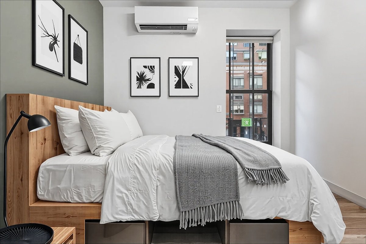 Two Bedroom – Newly Renovated – Washer/Dryer gallery image 2