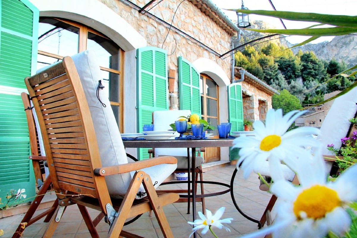 VILLA CON HERMOSAS VISTAS PANORAMICAS EN DEIA gallery image 5