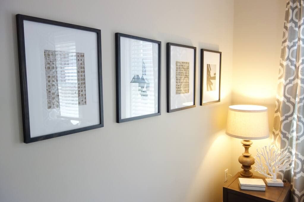 Gorgeous Huge Duplex 3 baths sleeps 6 Parking gallery image 3