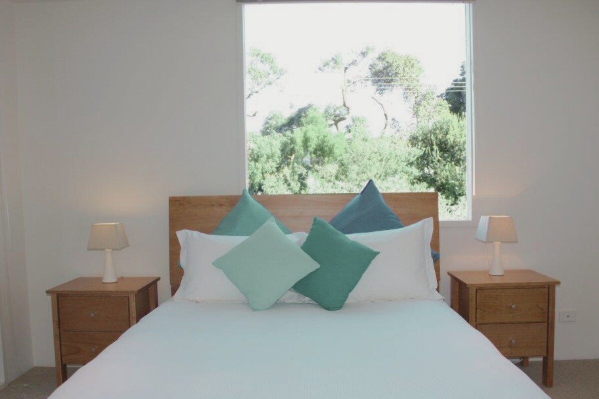 Lonsdale Shores gallery image 3