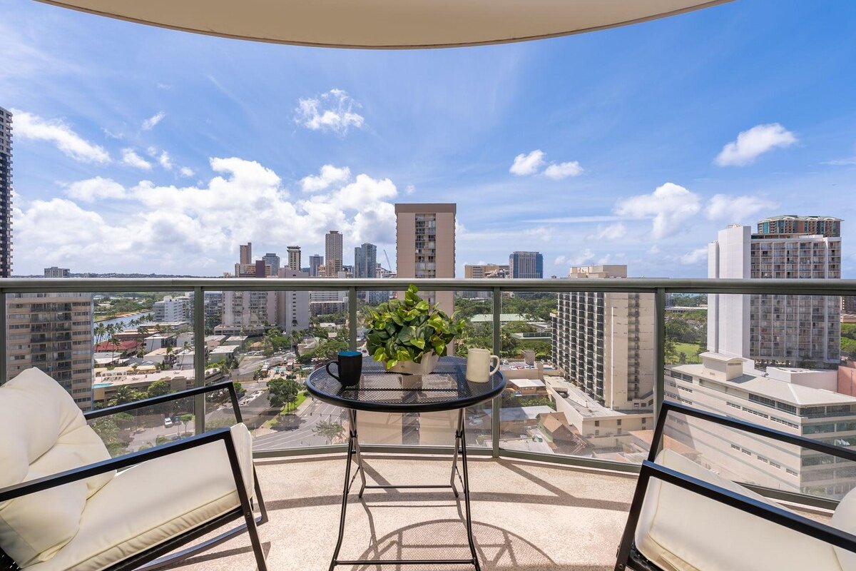 Luxury Two Bedroom Suite in Waikiki, Condo with Pa gallery image 3