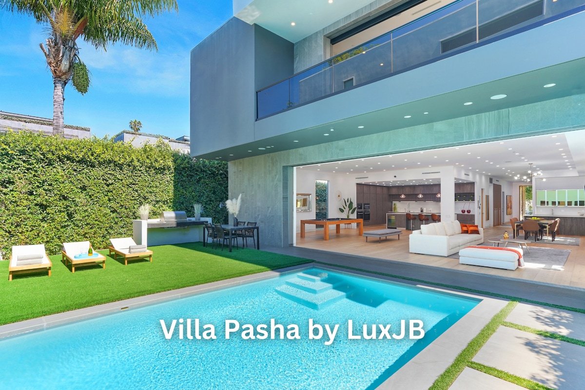 Villa Pasha by LuxJB | 16 Guest I 8 Bed Cinema Gym gallery image 2