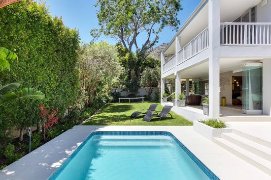 Shrewsbury Way Photo 8