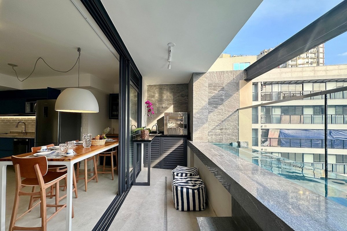 Duplex Penthouse with Pool in Leblon gallery image 2