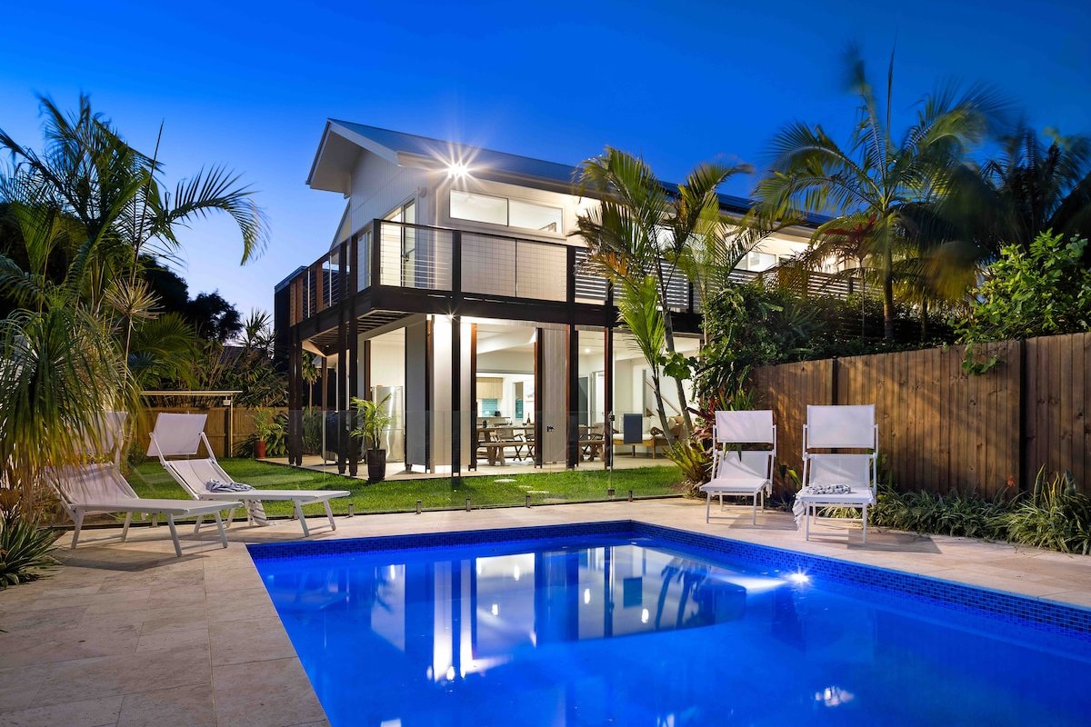 Gorgeous Byron Moon Home @ Belongil Beach gallery image 2