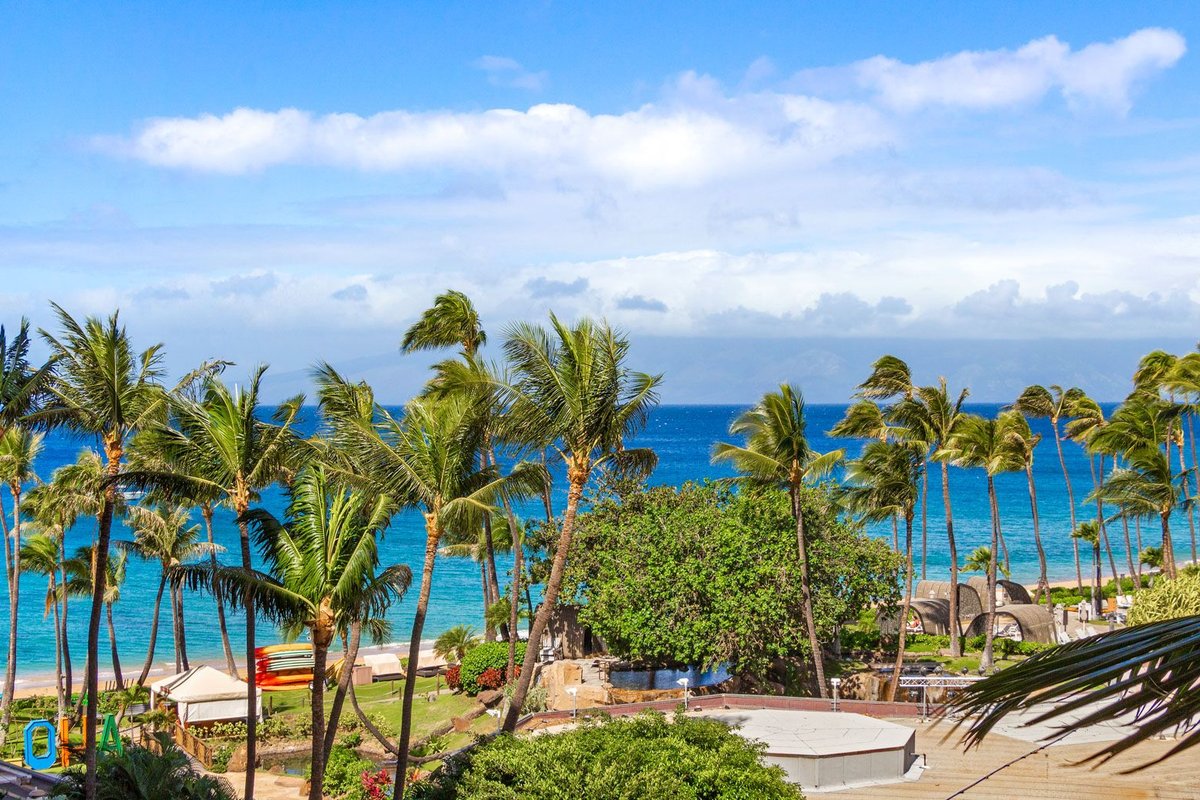 Kaanapali Alii 262 / 2BR + 2BA / Partial Oceanview