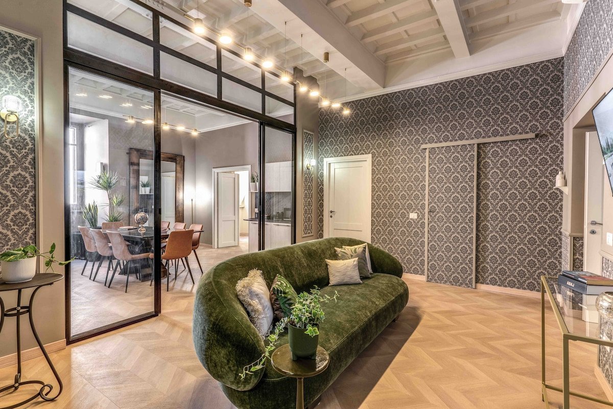 White Miracle Suite gallery image 3